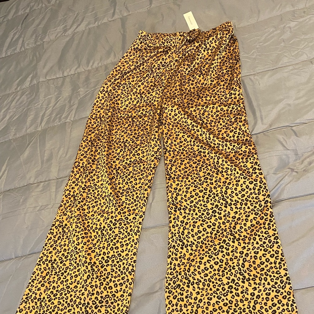 Leopard print wide leg pants. Palooza pants!